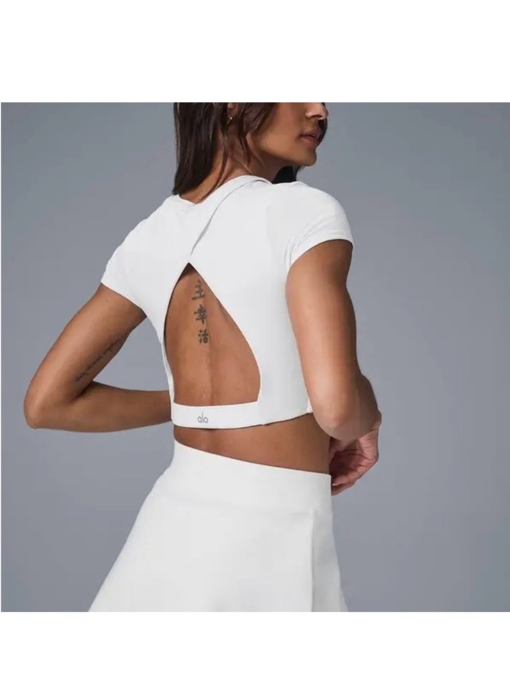 Alo Yoga Alosoft Cropped Backspin Short Sleeve top in White Women’s Size Small